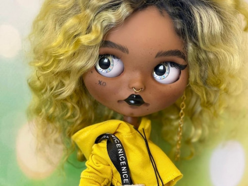 NEW Blythe doll custom – Raya the stylish girl by KattySuzume
