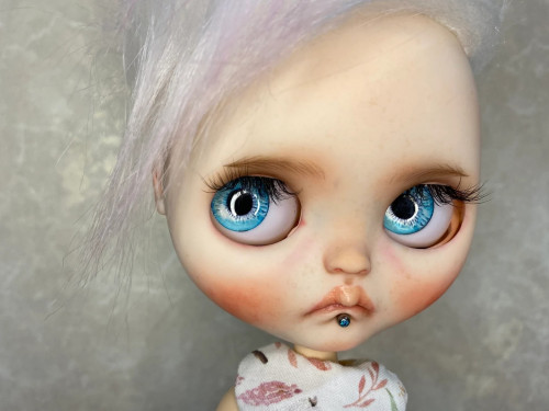 Custom Blythe Doll by EseniaBlytheShop