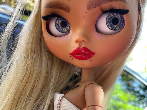 Custom Blythe Doll by ohiblythe