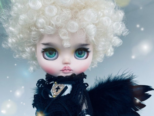 Custom Doll OOAK Custom Blythe Doll – Black Angel by MikiArtShop