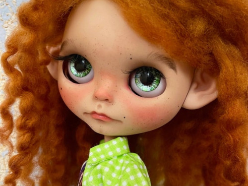 Blythe doll custom with natural mohair wig – Sally by KattySuzume