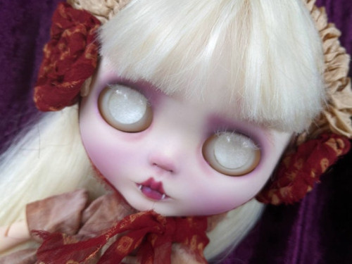 Custom Blythe Doll Vampire – "Viktoria" by JayBlytheStudio