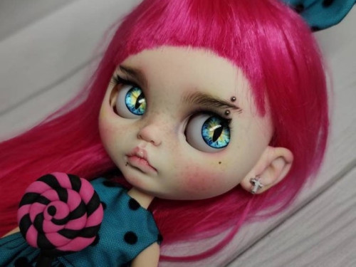 Custom Blythe Doll by MoriteraShop